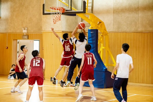 Hoe kies je de juiste basketbalpositie op basis van je vaardigheden?